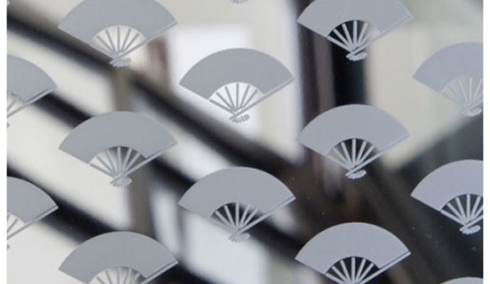 Fan-shaped pattern plates