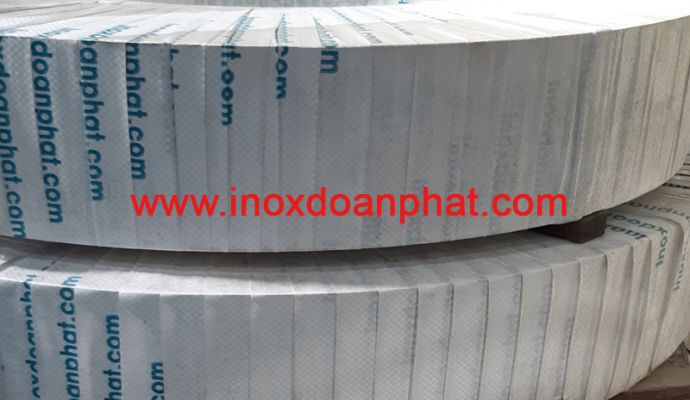 Stainless steel tape cutting
